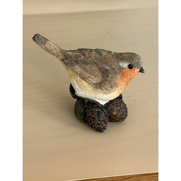 Robin Bird Sitting On Acorns Figurine Home Office Decor Bird Lovers - Picture 7 of 11